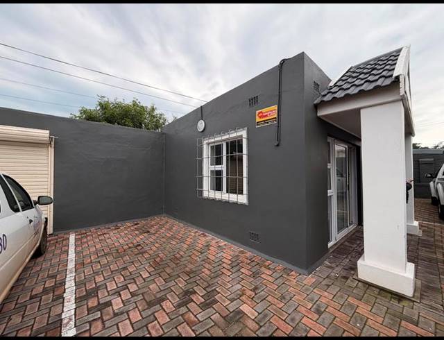 BUSINESS PROPERTY TO RENT IN MILL PARK